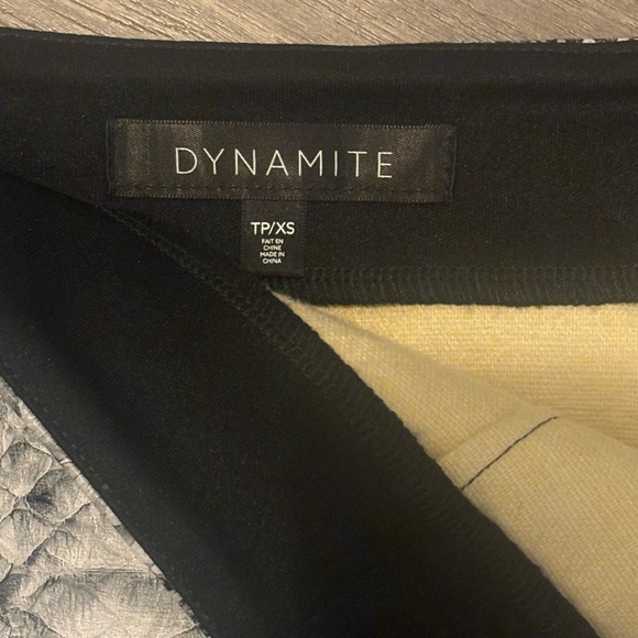 Faux snakeskin dynamite skirt - Picture 2 of 3